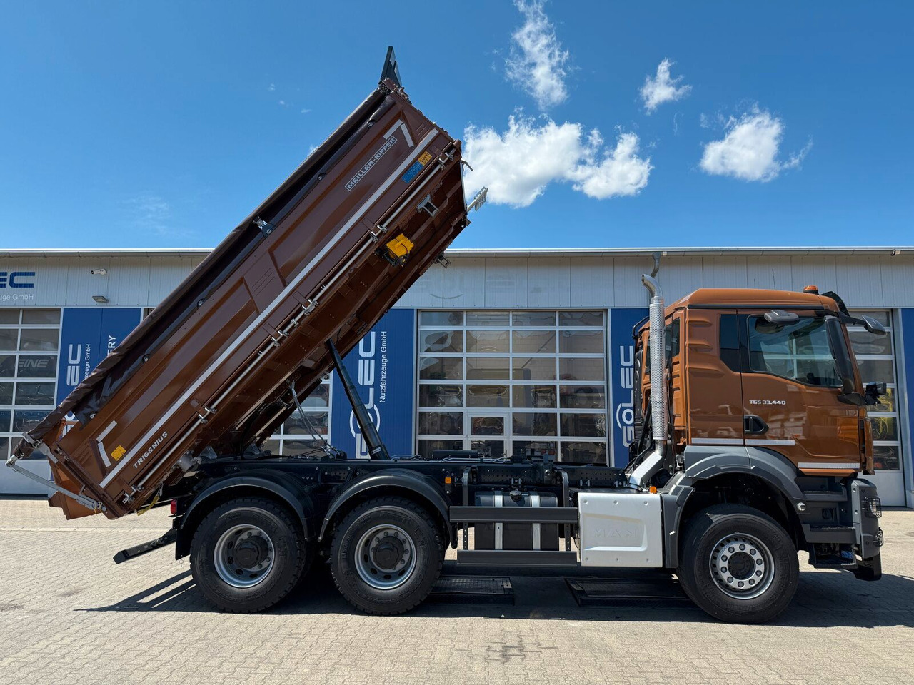 MAN TGS 33.440 6x4 Kipper MEILLER Bordmatik Frontpl. - Billenőplatós teherautó: 4 kép. MAN TGS 33.440 6x4 Kipper MEILLER Bordmatik Frontpl. - Billenőplatós teherautó: 4 kép.
