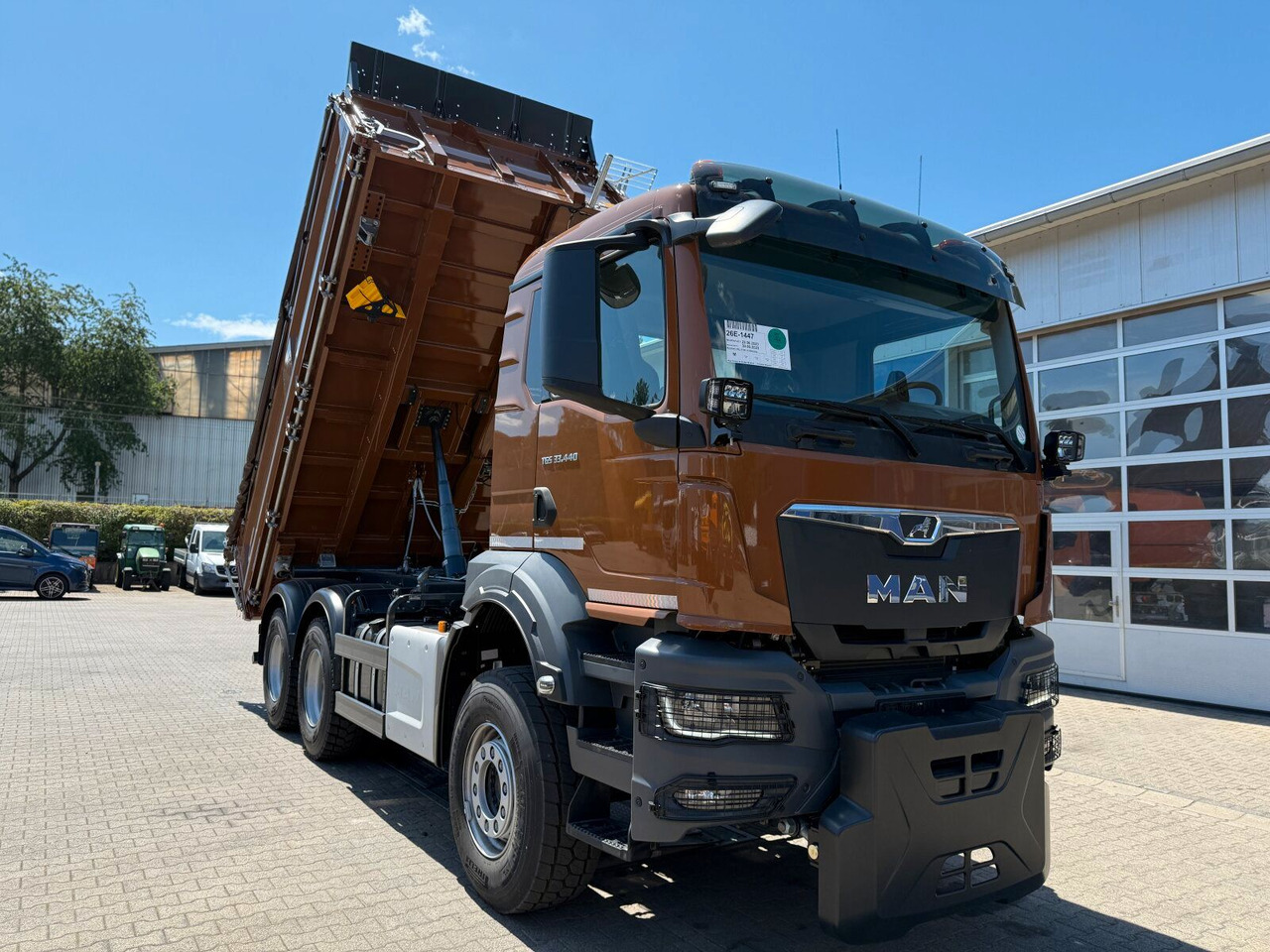 MAN TGS 33.440 6x4 Kipper MEILLER Bordmatik Frontpl. - Billenőplatós teherautó: 2 kép. MAN TGS 33.440 6x4 Kipper MEILLER Bordmatik Frontpl. - Billenőplatós teherautó: 2 kép.