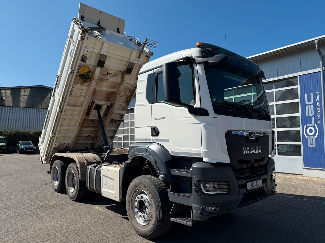 MAN TGS 33.510 6x4 Euro 6 MEILLER Kipper Bordmatic - Billenőplatós teherautó: 2 kép. MAN TGS 33.510 6x4 Euro 6 MEILLER Kipper Bordmatic - Billenőplatós teherautó: 2 kép.