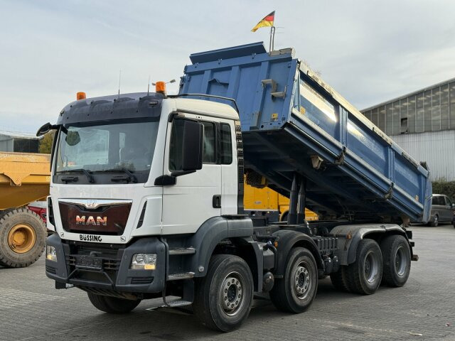 MAN TGS 35.440 DSK 8x4 Meiller Kipper Bordmatik - Billenőplatós teherautó: 4 kép. MAN TGS 35.440 DSK 8x4 Meiller Kipper Bordmatik - Billenőplatós teherautó: 4 kép.