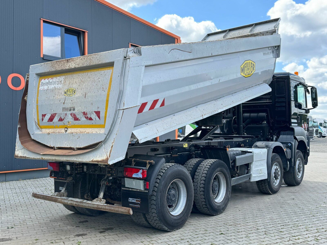 MAN TGS 35.460 8x6 BB Muldenkipper Meiller - Billenőplatós teherautó: 5 kép. MAN TGS 35.460 8x6 BB Muldenkipper Meiller - Billenőplatós teherautó: 5 kép.