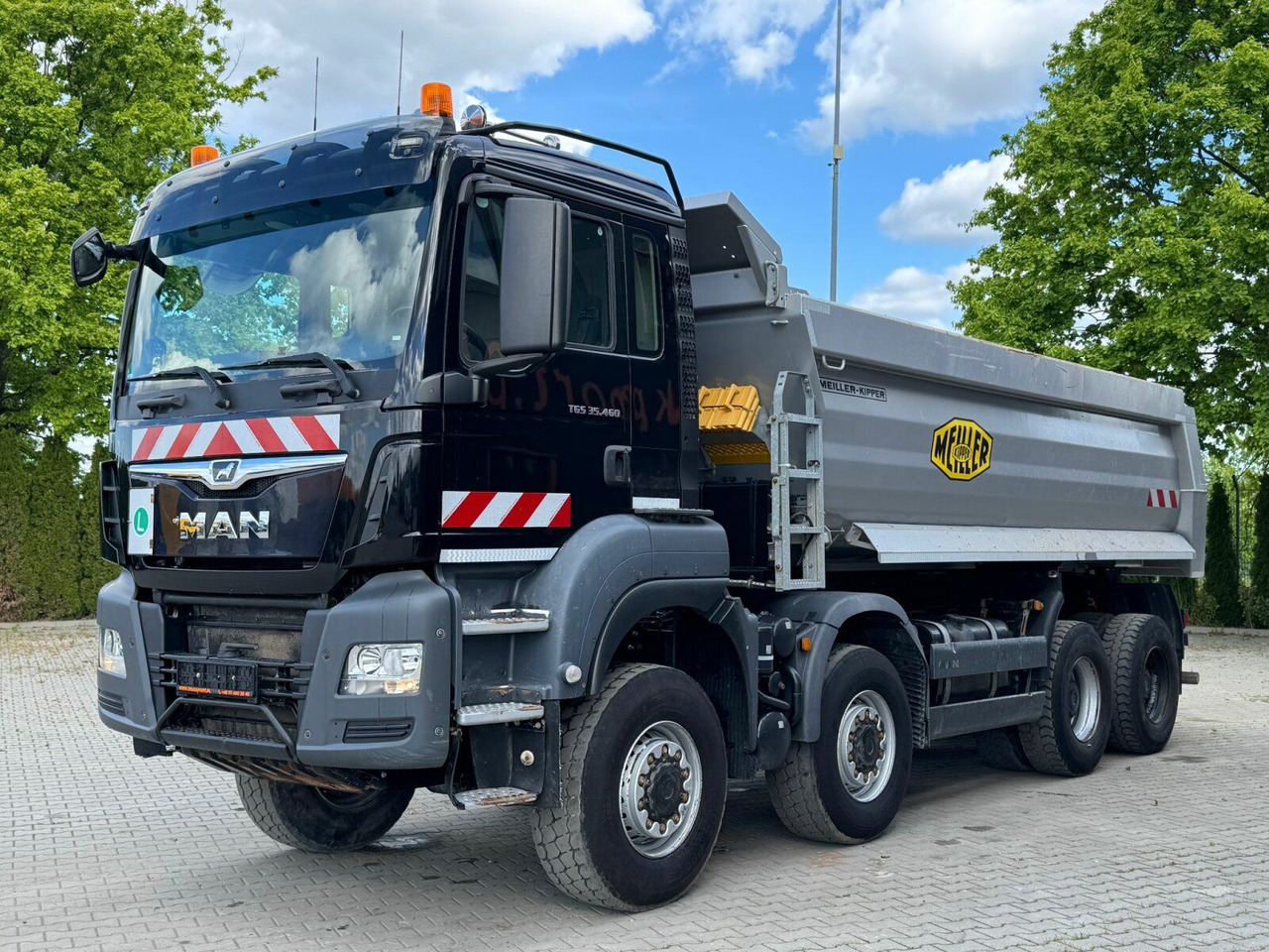 MAN TGS 35.460 8x6 BB Muldenkipper Meiller - Billenőplatós teherautó: 2 kép. MAN TGS 35.460 8x6 BB Muldenkipper Meiller - Billenőplatós teherautó: 2 kép.