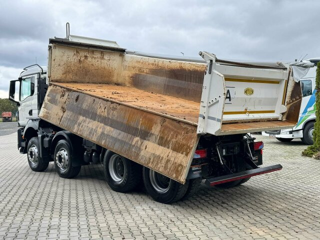 MAN TGS 35.470 8x4 BB Euro6 Meiller Kipper Bordmatik - Billenőplatós teherautó: 5 kép. MAN TGS 35.470 8x4 BB Euro6 Meiller Kipper Bordmatik - Billenőplatós teherautó: 5 kép.