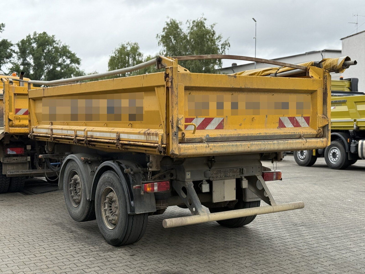 Meiller Anhänger TANDEM Dreiseitenkipper Liftachse - Pótkocsi billenőplatós: 5 kép. Meiller Anhänger TANDEM Dreiseitenkipper Liftachse - Pótkocsi billenőplatós: 5 kép.