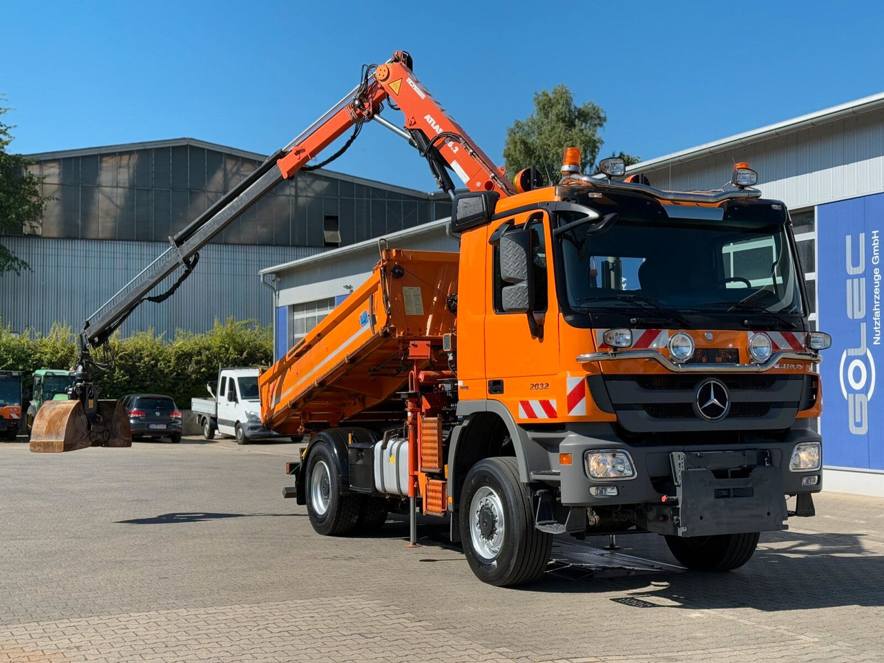 Mercedes-Benz ACTROS 2044 4x4 Kipper Kran ATLAS 65.2 A2L - Billenőplatós teherautó, Darus autó: 2 kép. Mercedes-Benz ACTROS 2044 4x4 Kipper Kran ATLAS 65.2 A2L - Billenőplatós teherautó, Darus autó: 2 kép.