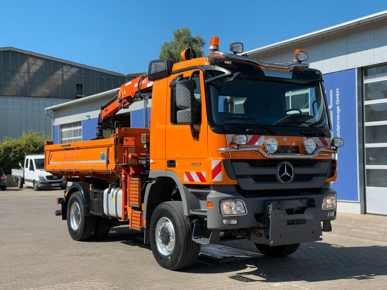 Mercedes-Benz ACTROS 2044 4x4 Kipper Kran ATLAS 65.2 A2L - Billenőplatós teherautó, Darus autó: 1 kép. Mercedes-Benz ACTROS 2044 4x4 Kipper Kran ATLAS 65.2 A2L - Billenőplatós teherautó, Darus autó: 1 kép.