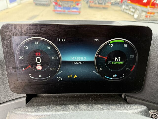 Mercedes-Benz ACTROS 2543 6x2 Wechselaufbau BDF AHK 2 Betten - Cserefelépítményes teherautó: 2 kép. Mercedes-Benz ACTROS 2543 6x2 Wechselaufbau BDF AHK 2 Betten - Cserefelépítményes teherautó: 2 kép.