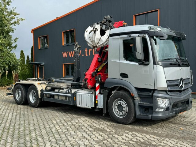 Mercedes-Benz ACTROS 2546 6x2 Abrollkip Kran Palfinger Q150Z95 - Horgos rakodó teherautó, Darus autó: 1 kép. Mercedes-Benz ACTROS 2546 6x2 Abrollkip Kran Palfinger Q150Z95 - Horgos rakodó teherautó, Darus autó: 1 kép.