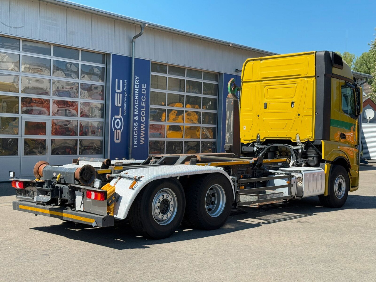 Mercedes-Benz ACTROS 2558 6x2 Abrollkipper *Lenkachse Retarder - Horgos rakodó teherautó: 3 kép. Mercedes-Benz ACTROS 2558 6x2 Abrollkipper *Lenkachse Retarder - Horgos rakodó teherautó: 3 kép.