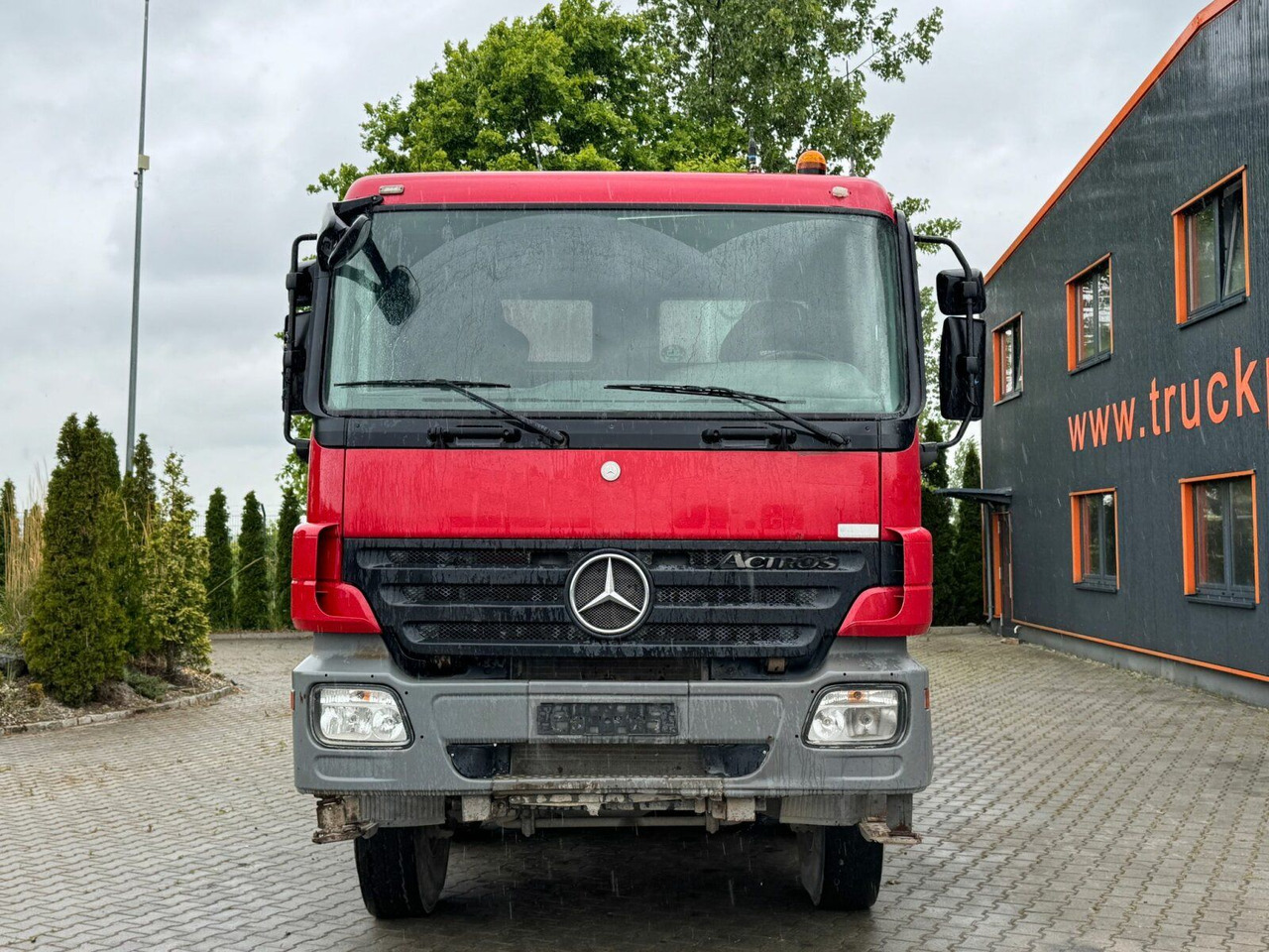 Mercedes-Benz ACTROS 4141 EURO4 8x6 Muldenkipper - Billenőplatós teherautó: 3 kép. Mercedes-Benz ACTROS 4141 EURO4 8x6 Muldenkipper - Billenőplatós teherautó: 3 kép.