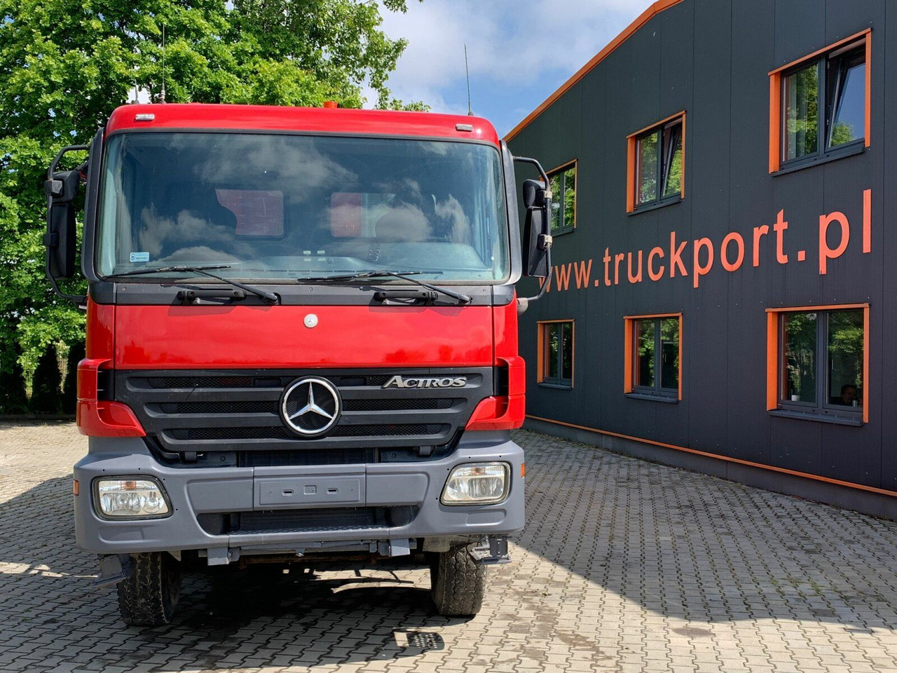Mercedes-Benz ACTROS 4141 EURO4 8x8 Muldenkipper - Billenőplatós teherautó: 3 kép. Mercedes-Benz ACTROS 4141 EURO4 8x8 Muldenkipper - Billenőplatós teherautó: 3 kép.