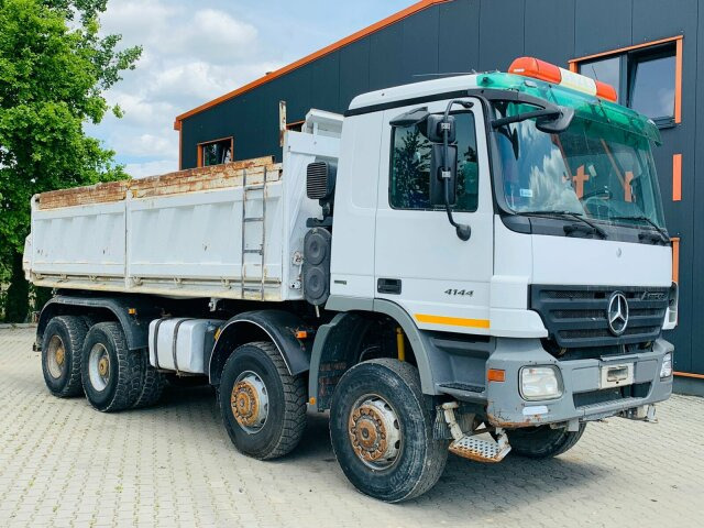 Mercedes-Benz ACTROS 4144 8x8 EURO4 DSK Meiller - Billenőplatós teherautó: 1 kép. Mercedes-Benz ACTROS 4144 8x8 EURO4 DSK Meiller - Billenőplatós teherautó: 1 kép.