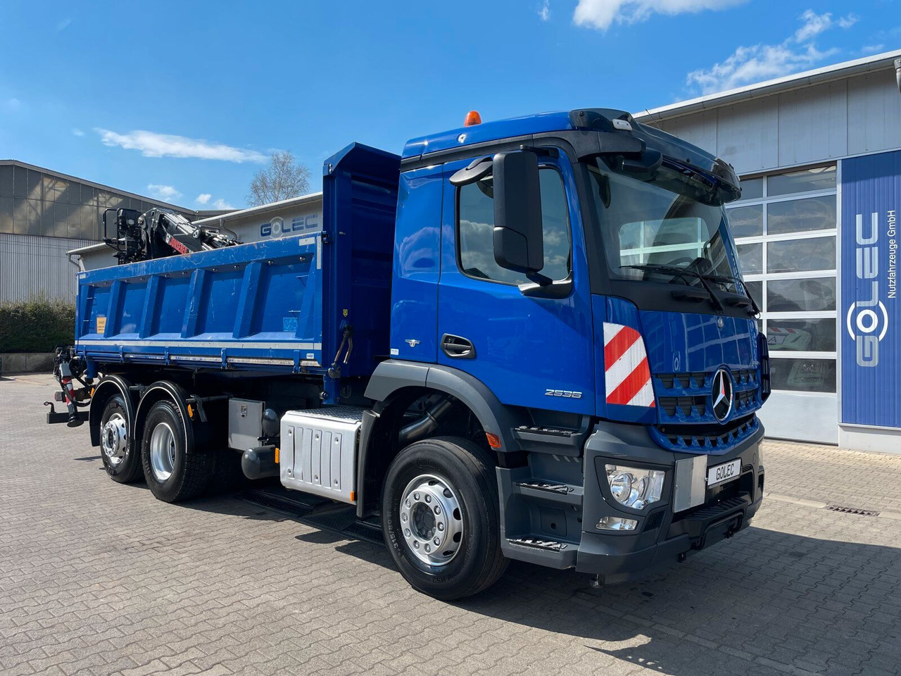 Mercedes-Benz AROCS 2536 6x2*4 Kipper Kran HIAB - Darus autó: 1 kép. Mercedes-Benz AROCS 2536 6x2*4 Kipper Kran HIAB - Darus autó: 1 kép.