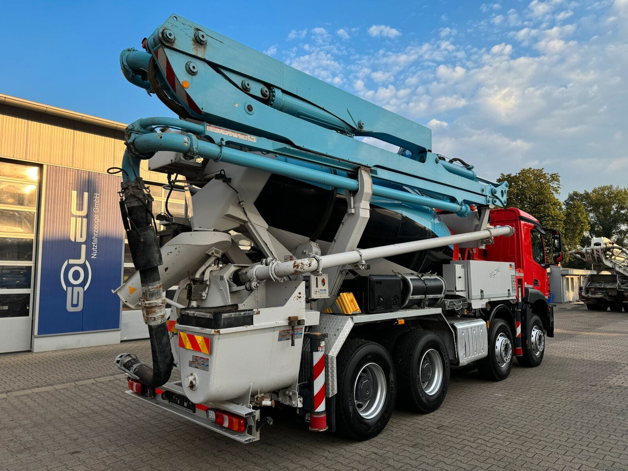 Mercedes-Benz AROCS 3243 8x4 Euro 6 Pumi Putzmeister TMM 24-3 - Betonmixer: 5 kép. Mercedes-Benz AROCS 3243 8x4 Euro 6 Pumi Putzmeister TMM 24-3 - Betonmixer: 5 kép.