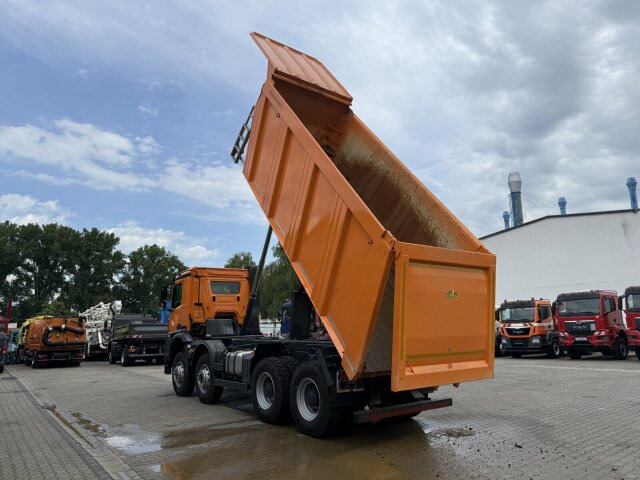 Mercedes-Benz AROCS 4851 8x6 Euro 6 Gesteinkipper MEILLER 25m³ - Billenőplatós teherautó: 3 kép. Mercedes-Benz AROCS 4851 8x6 Euro 6 Gesteinkipper MEILLER 25m³ - Billenőplatós teherautó: 3 kép.