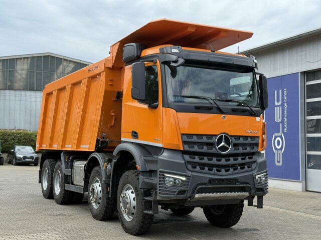 Mercedes-Benz AROCS 4851 8x6 Euro 6 Gesteinkipper MEILLER 25m³ - Billenőplatós teherautó: 1 kép. Mercedes-Benz AROCS 4851 8x6 Euro 6 Gesteinkipper MEILLER 25m³ - Billenőplatós teherautó: 1 kép.