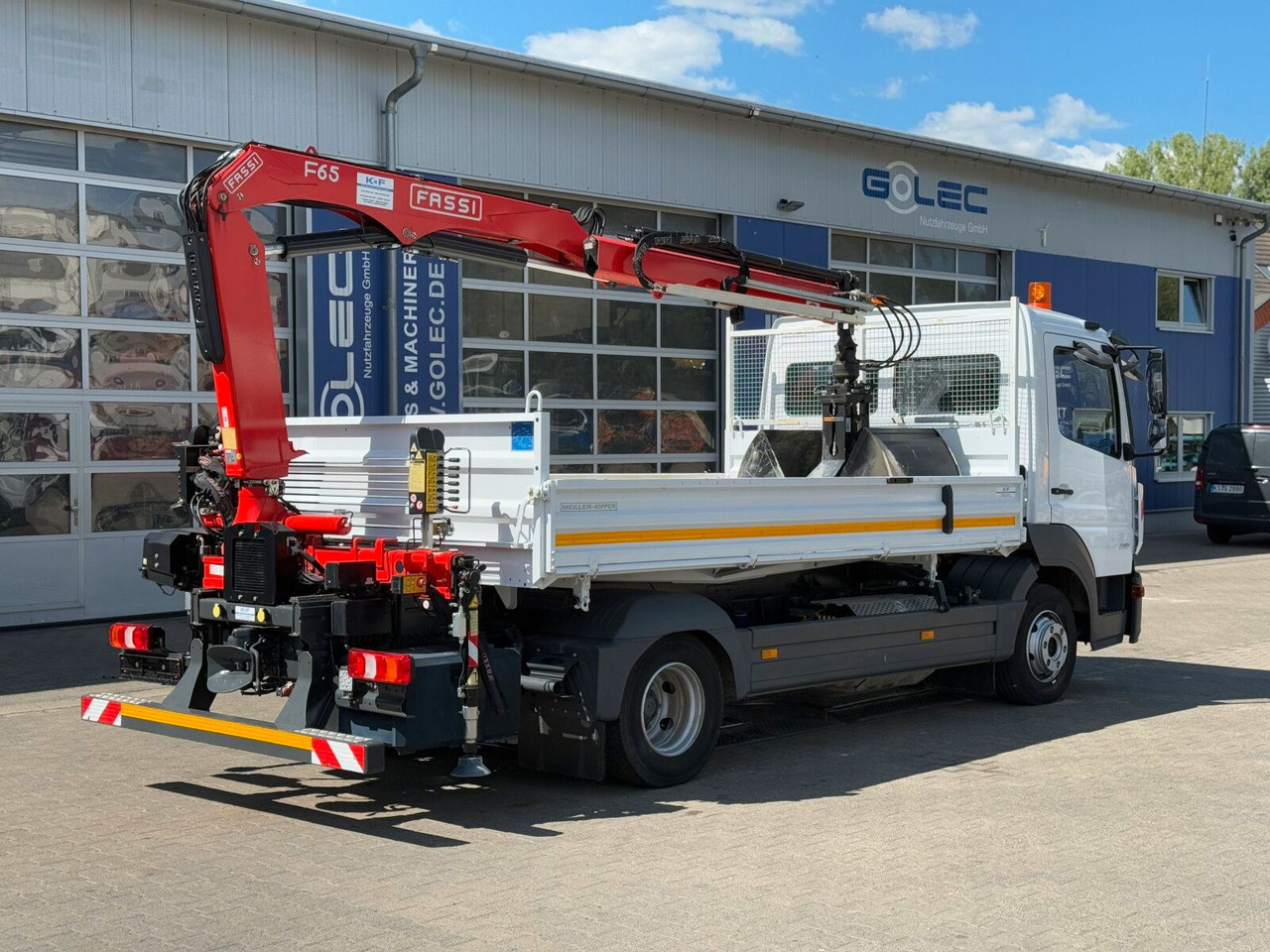 Mercedes-Benz ATEGO 818 4x2 Euro 6 Kipper Kran FASSI F65B.0.22 - Billenőplatós kisteherautó: 5 kép. Mercedes-Benz ATEGO 818 4x2 Euro 6 Kipper Kran FASSI F65B.0.22 - Billenőplatós kisteherautó: 5 kép.
