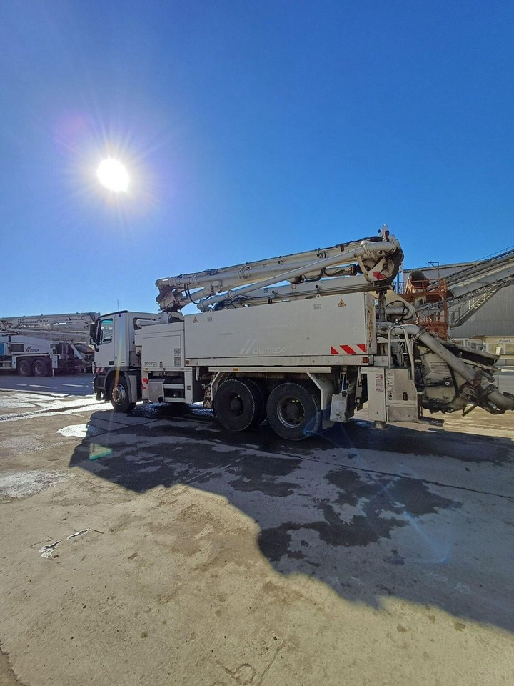 Mercedes-Benz Actros 2636 6x4 Betonpumpe Putzmeister 24-4 16H - Betonpumpa: 3 kép. Mercedes-Benz Actros 2636 6x4 Betonpumpe Putzmeister 24-4 16H - Betonpumpa: 3 kép.