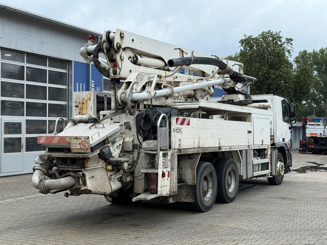 Mercedes-Benz Actros 2636 6x4 Betonpumpe Putzmeister 24-4 16H - Betonpumpa: 3 kép. Mercedes-Benz Actros 2636 6x4 Betonpumpe Putzmeister 24-4 16H - Betonpumpa: 3 kép.