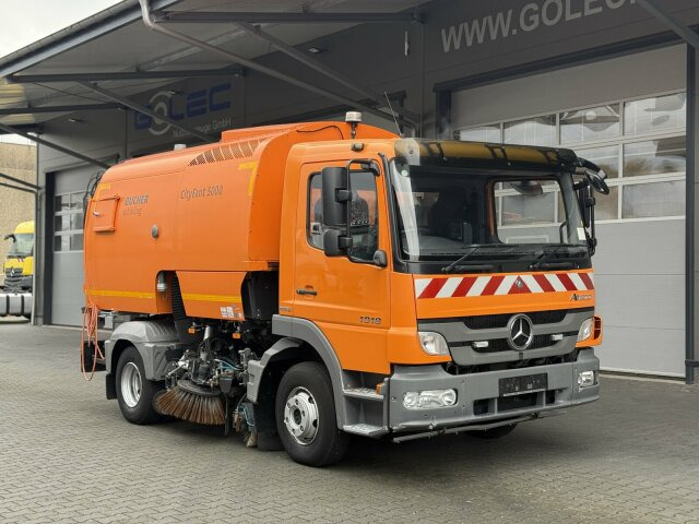 Mercedes-Benz Atego Kehrmaschine BUCHER CITYFANT 5000 - Utcaseprő gép: 1 kép. Mercedes-Benz Atego Kehrmaschine BUCHER CITYFANT 5000 - Utcaseprő gép: 1 kép.