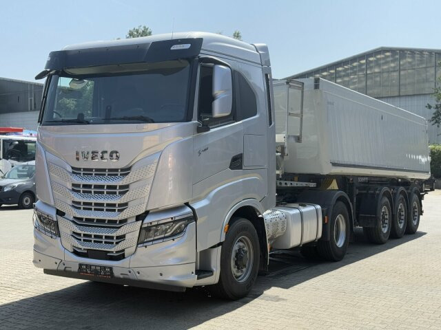 Iveco S-WAY 4x4H Zugmaschine Euro 6 *Kippauflieger - Nyergesvontató: 3 kép. Iveco S-WAY 4x4H Zugmaschine Euro 6 *Kippauflieger - Nyergesvontató: 3 kép.