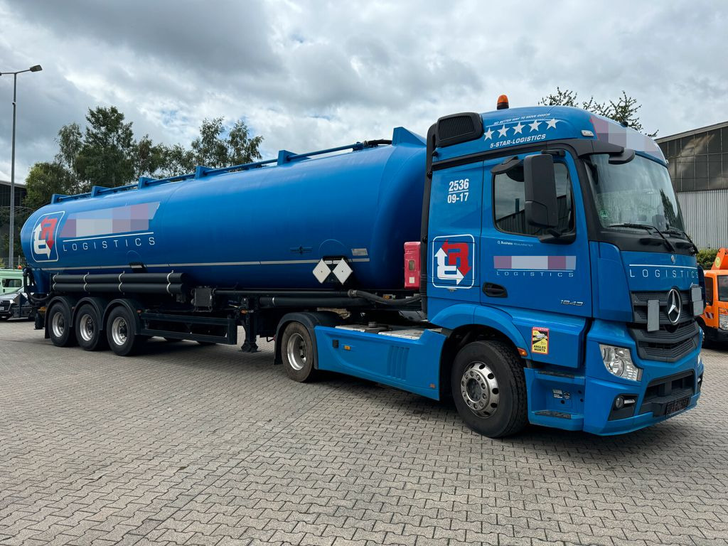 Nyergesvontató Mercedes-Benz ACTROS 1843 LS 4x2 SZM ADR mit Silo Kompressor: 1 kép.