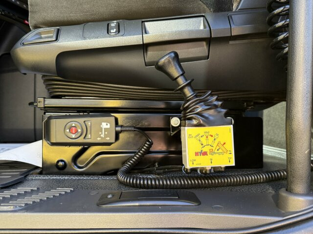 Mercedes-Benz ACTROS 1846 4x4 HAD Eur 6 Kipphydraulik Retarder - Nyergesvontató: 5 kép. Mercedes-Benz ACTROS 1846 4x4 HAD Eur 6 Kipphydraulik Retarder - Nyergesvontató: 5 kép.