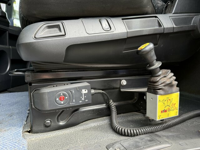 Mercedes-Benz ACTROS 1846 4x4 HAD Eur 6 Kipphydraulik Retarder - Nyergesvontató: 2 kép. Mercedes-Benz ACTROS 1846 4x4 HAD Eur 6 Kipphydraulik Retarder - Nyergesvontató: 2 kép.