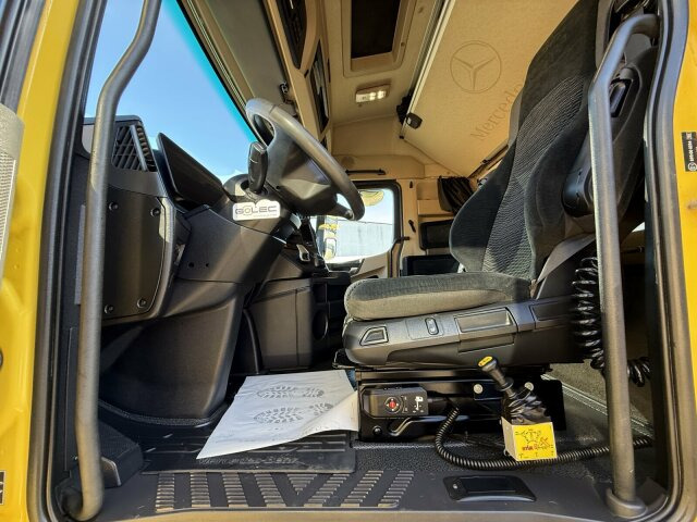 Nyergesvontató Mercedes-Benz ACTROS 1846 4x4 HAD Eur 6 Kipphydraulik Retarder: 13 kép. Nyergesvontató Mercedes-Benz ACTROS 1846 4x4 HAD Eur 6 Kipphydraulik Retarder: 13 kép.