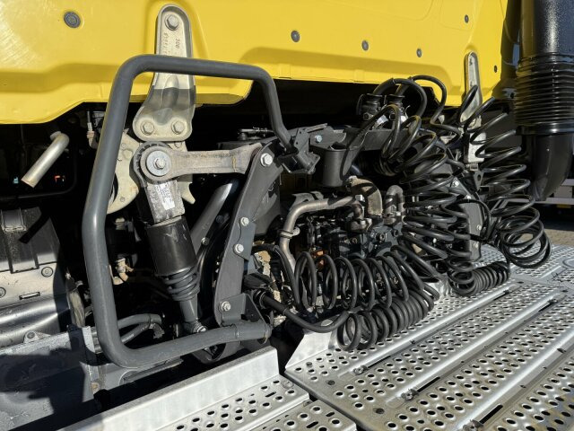 Nyergesvontató Mercedes-Benz ACTROS 1846 4x4 HAD Eur 6 Kipphydraulik Retarder: 6 kép. Nyergesvontató Mercedes-Benz ACTROS 1846 4x4 HAD Eur 6 Kipphydraulik Retarder: 6 kép.