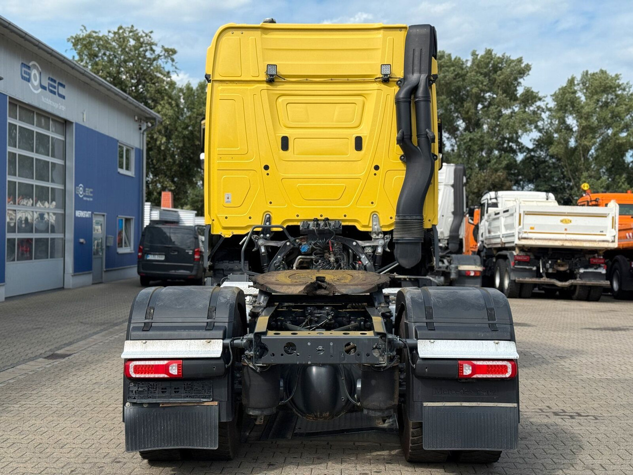 Mercedes-Benz ACTROS 1846 4x4 HAD Eur 6 Kipphydraulik Retarder - Nyergesvontató: 5 kép. Mercedes-Benz ACTROS 1846 4x4 HAD Eur 6 Kipphydraulik Retarder - Nyergesvontató: 5 kép.