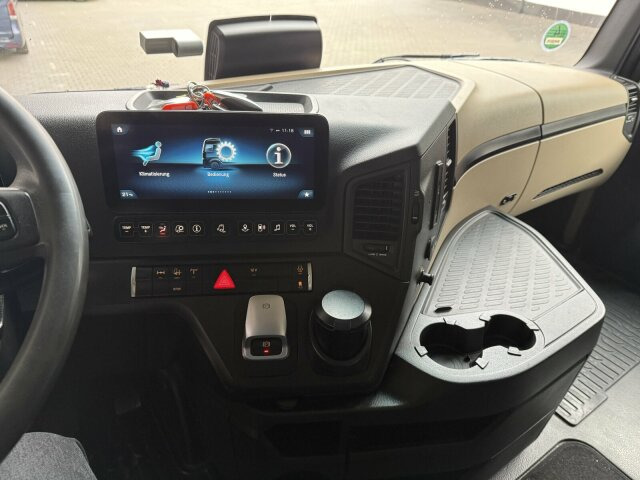 Mercedes-Benz ACTROS 1846 4x4 HAD Euro 6 Kipphydraulik - Nyergesvontató: 3 kép. Mercedes-Benz ACTROS 1846 4x4 HAD Euro 6 Kipphydraulik - Nyergesvontató: 3 kép.