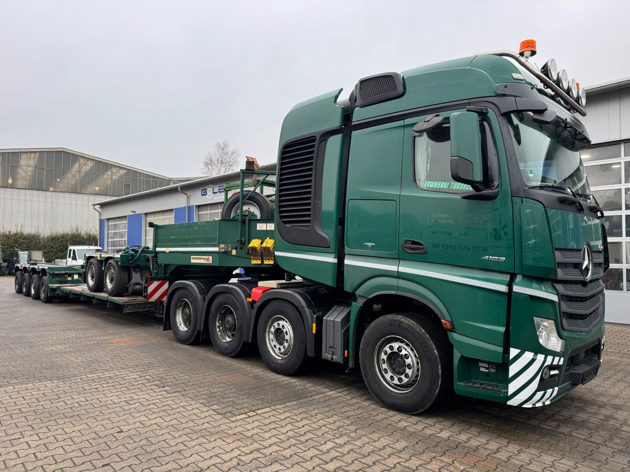 Mercedes-Benz ACTROS 4163 8x4 Schwerlast +Tieflader 4+2 *83 T - Nyergesvontató: 1 kép. Mercedes-Benz ACTROS 4163 8x4 Schwerlast +Tieflader 4+2 *83 T - Nyergesvontató: 1 kép.