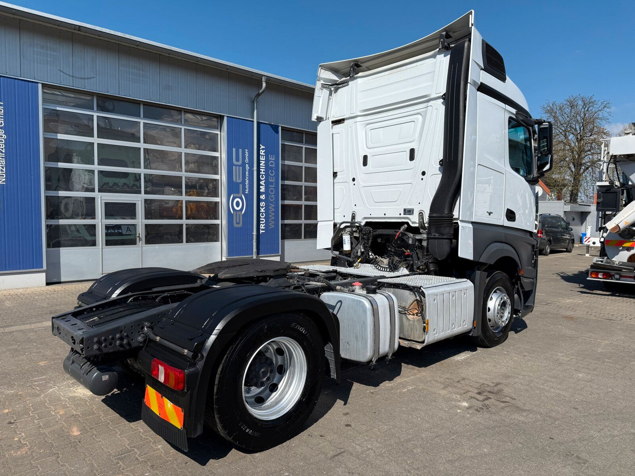 Mercedes-Benz Actros 1845 LS SZM 4x2 Kipphydraulik Retarder - Nyergesvontató: 3 kép. Mercedes-Benz Actros 1845 LS SZM 4x2 Kipphydraulik Retarder - Nyergesvontató: 3 kép.