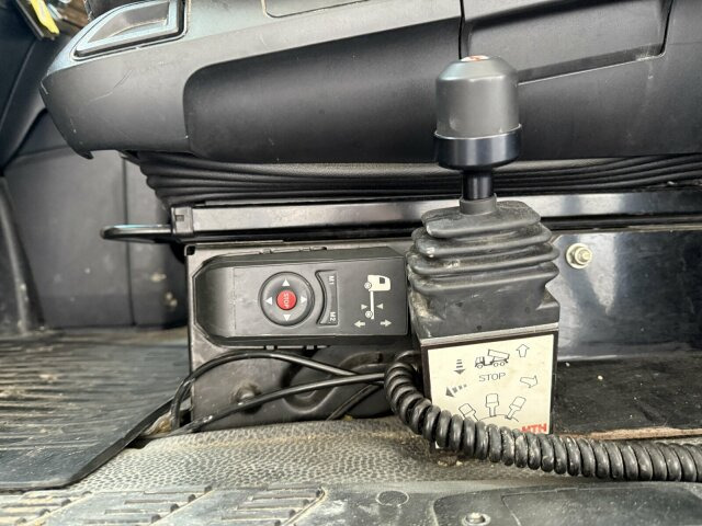 Mercedes-Benz Actros 1845 SZM 4x2 Retarder Kipph. - Nyergesvontató: 4 kép. Mercedes-Benz Actros 1845 SZM 4x2 Retarder Kipph. - Nyergesvontató: 4 kép.