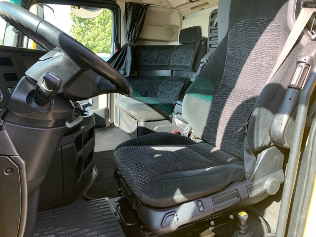 Mercedes-Benz Actros 1848 4x2 Kipphyd. Euro6 Blatt/Luft - Nyergesvontató: 5 kép. Mercedes-Benz Actros 1848 4x2 Kipphyd. Euro6 Blatt/Luft - Nyergesvontató: 5 kép.