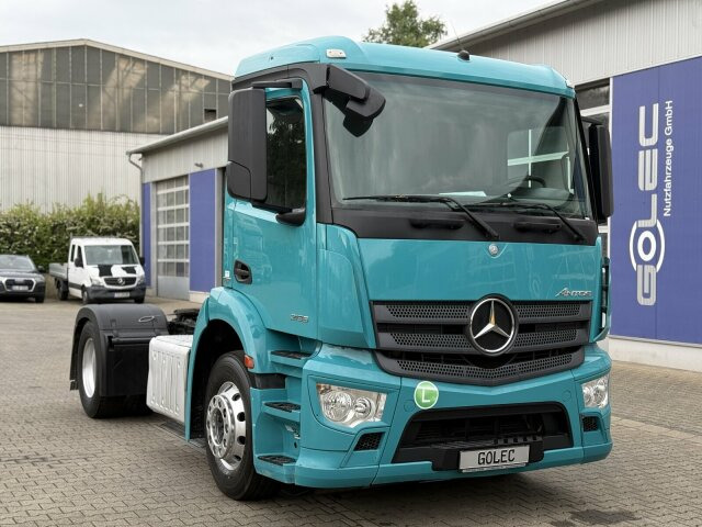 Mercedes-Benz Antos 2136 4x2 SZM Superlight - Nyergesvontató: 1 kép. Mercedes-Benz Antos 2136 4x2 SZM Superlight - Nyergesvontató: 1 kép.