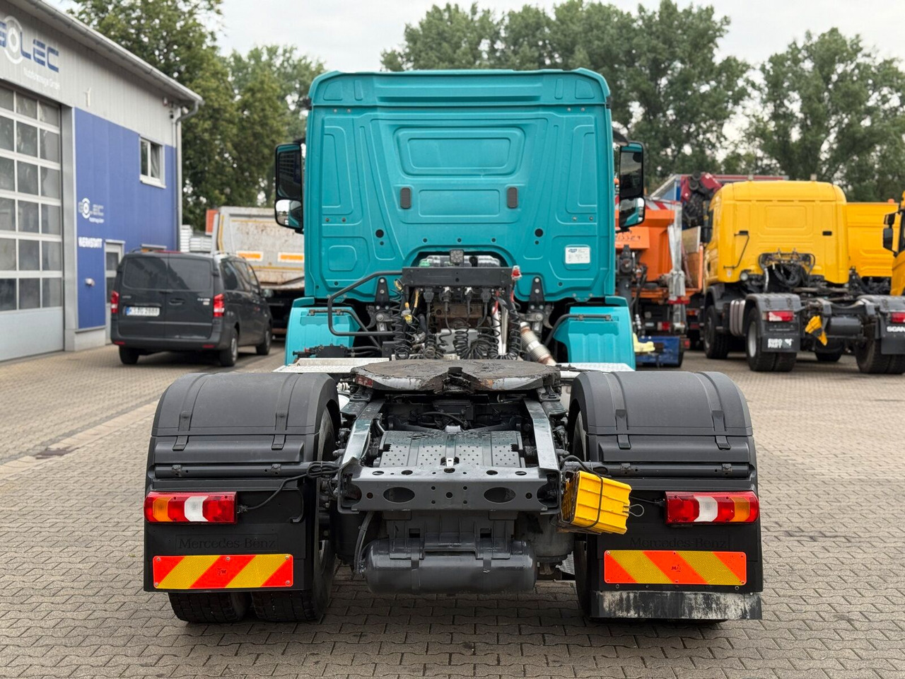 Mercedes-Benz Antos 2136 4x2 SZM Superlight - Nyergesvontató: 4 kép. Mercedes-Benz Antos 2136 4x2 SZM Superlight - Nyergesvontató: 4 kép.