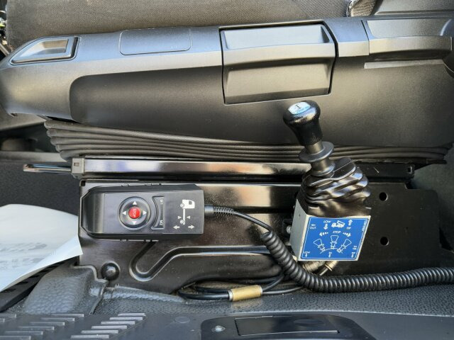 Mercedes-Benz Arocs 1843 4x2 SZM Euro 6 Kipphydraulik - Nyergesvontató: 5 kép. Mercedes-Benz Arocs 1843 4x2 SZM Euro 6 Kipphydraulik - Nyergesvontató: 5 kép.