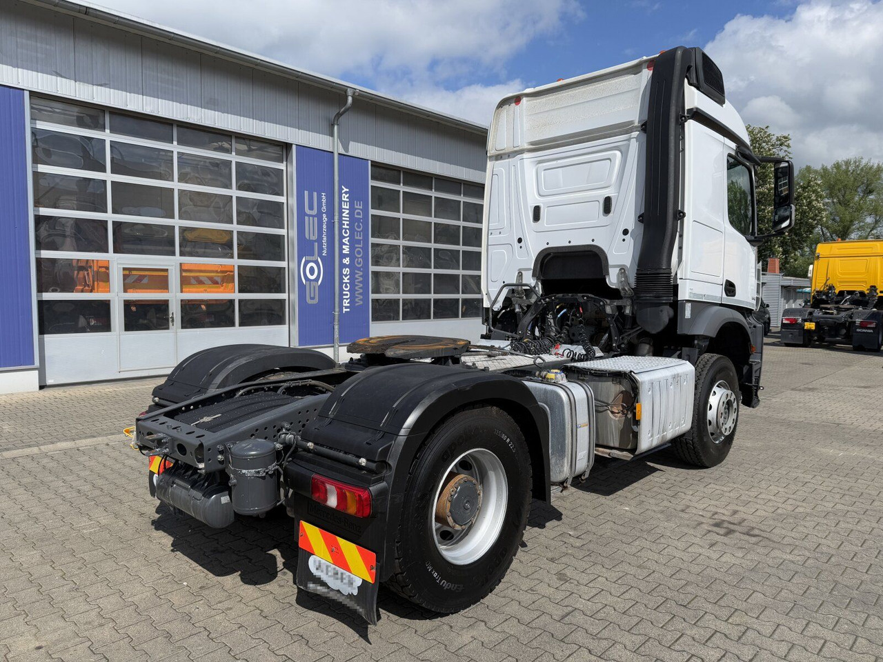 Mercedes-Benz Arocs 1843 4x2 SZM Euro 6 Kipphydraulik - Nyergesvontató: 3 kép. Mercedes-Benz Arocs 1843 4x2 SZM Euro 6 Kipphydraulik - Nyergesvontató: 3 kép.