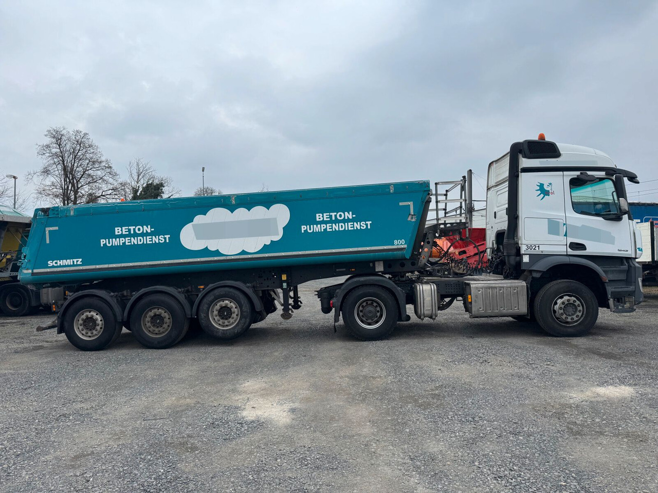 Mercedes-Benz Arocs 1843 4x2 SZM Euro 6 Kipphydraulik - Nyergesvontató: 3 kép. Mercedes-Benz Arocs 1843 4x2 SZM Euro 6 Kipphydraulik - Nyergesvontató: 3 kép.