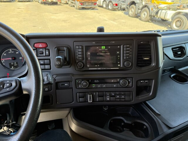 Scania G450 4x2 Euro 6 SZM Kipphydraulik Blatt/ Luft - Nyergesvontató: 3 kép. Scania G450 4x2 Euro 6 SZM Kipphydraulik Blatt/ Luft - Nyergesvontató: 3 kép.