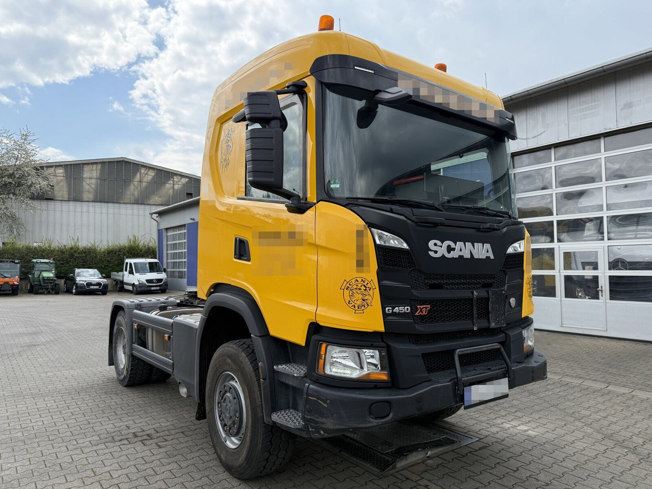 Scania G450 XT 4x4 Euro 6 SZM Kipphydraulik Blatt/ Luft - Nyergesvontató: 1 kép. Scania G450 XT 4x4 Euro 6 SZM Kipphydraulik Blatt/ Luft - Nyergesvontató: 1 kép.