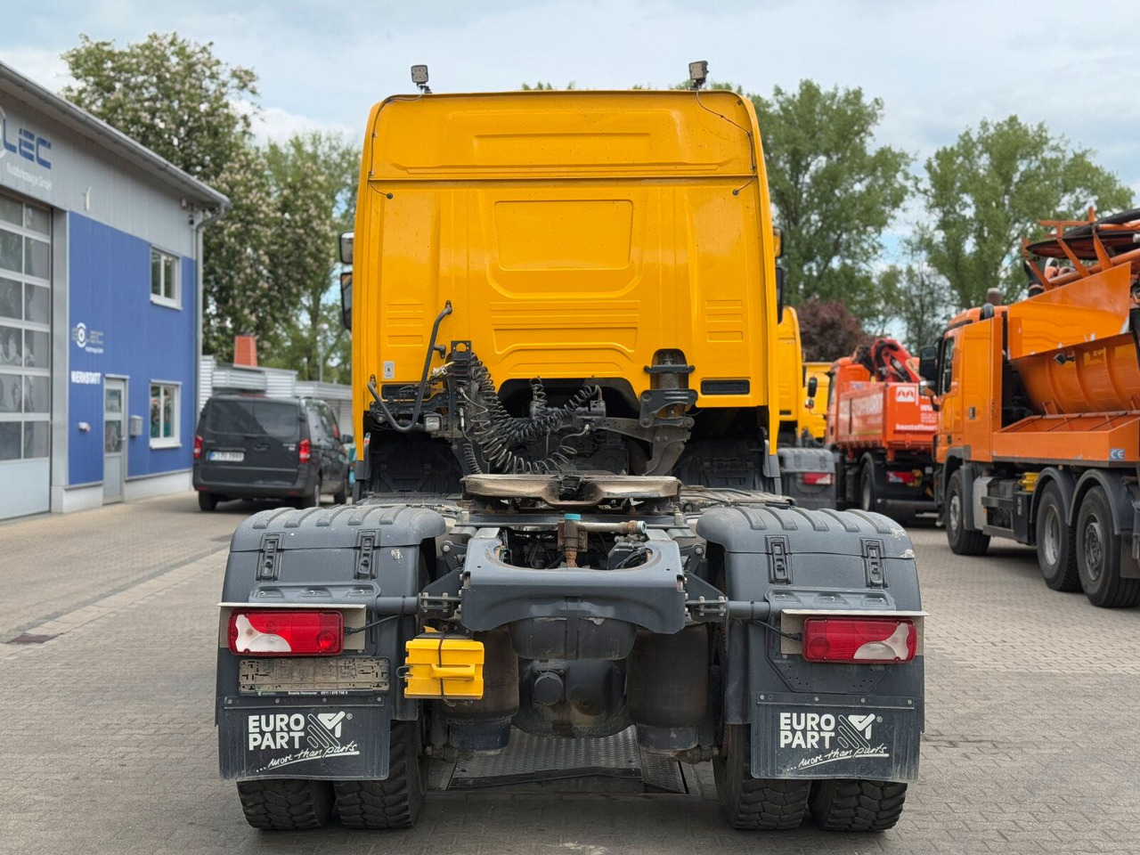 Scania G450 XT 4x4 Euro 6 SZM Kipphydraulik Blatt/ Luft - Nyergesvontató: 4 kép. Scania G450 XT 4x4 Euro 6 SZM Kipphydraulik Blatt/ Luft - Nyergesvontató: 4 kép.