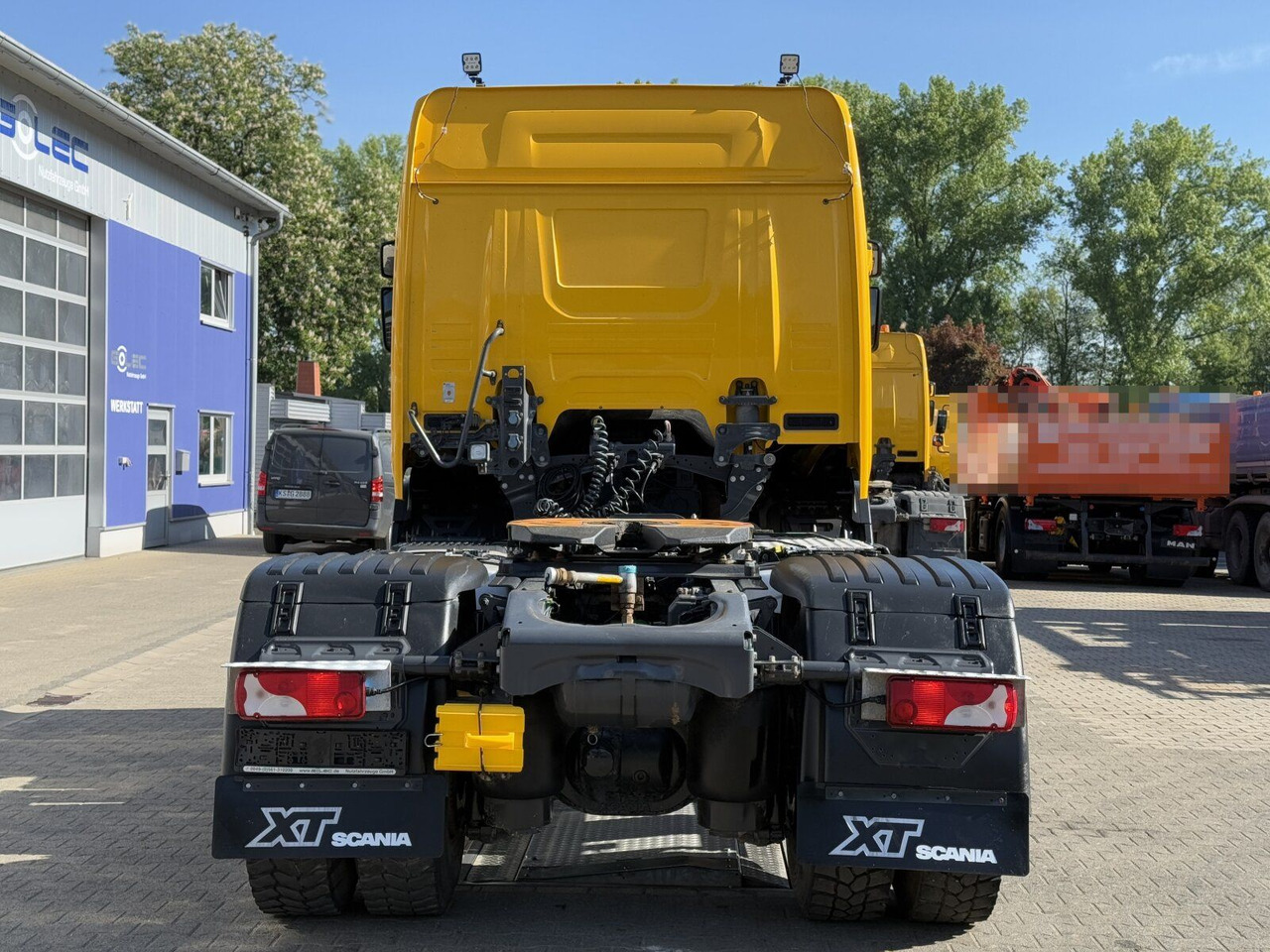 Scania G450 XT 4x4 Euro 6 SZM Kipphydraulik Blatt/ Luft - Nyergesvontató: 4 kép. Scania G450 XT 4x4 Euro 6 SZM Kipphydraulik Blatt/ Luft - Nyergesvontató: 4 kép.