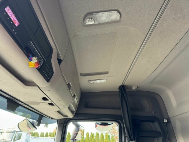 Scania R460 4x2 SZM Kipphydraulik Blatt/ Luft - Nyergesvontató: 2 kép. Scania R460 4x2 SZM Kipphydraulik Blatt/ Luft - Nyergesvontató: 2 kép.