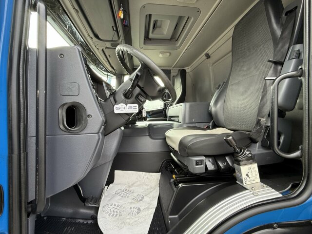 Scania P 410 8x4 Dreiseitenkipper DAUTEL - Billenőplatós teherautó: 5 kép. Scania P 410 8x4 Dreiseitenkipper DAUTEL - Billenőplatós teherautó: 5 kép.