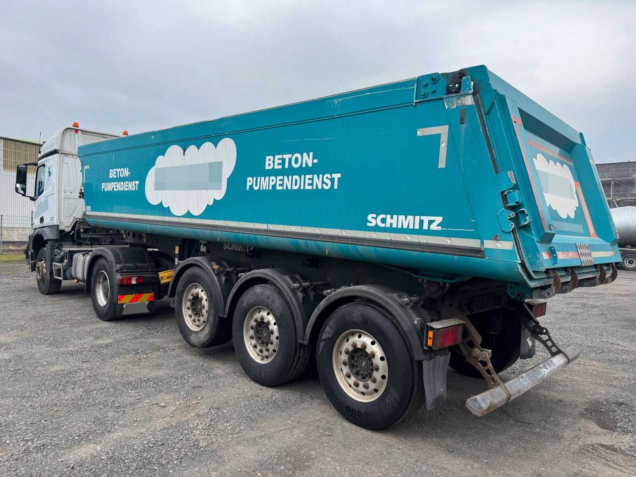 Schmitz Cargobull Cargobull SKI 24 SL7.2 Alu Kippauflieger 3 Achse - Félpótkocsi billenőplatós: 5 kép. Schmitz Cargobull Cargobull SKI 24 SL7.2 Alu Kippauflieger 3 Achse - Félpótkocsi billenőplatós: 5 kép.