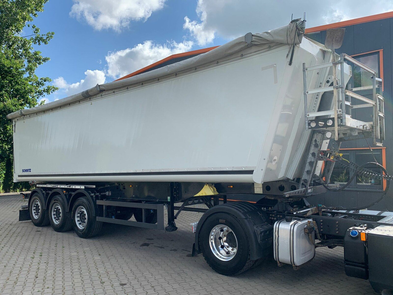 Schmitz Cargobull SCB S3D 10VLN Kippauflieger 52m3 - Félpótkocsi billenőplatós: 1 kép. Schmitz Cargobull SCB S3D 10VLN Kippauflieger 52m3 - Félpótkocsi billenőplatós: 1 kép.