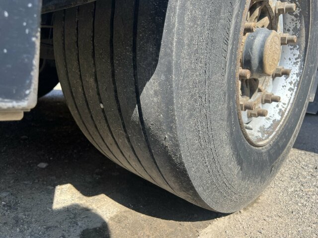 Schwarzmüller DB Plattform - Platós pótkocsi: 5 kép. Schwarzmüller DB Plattform - Platós pótkocsi: 5 kép.